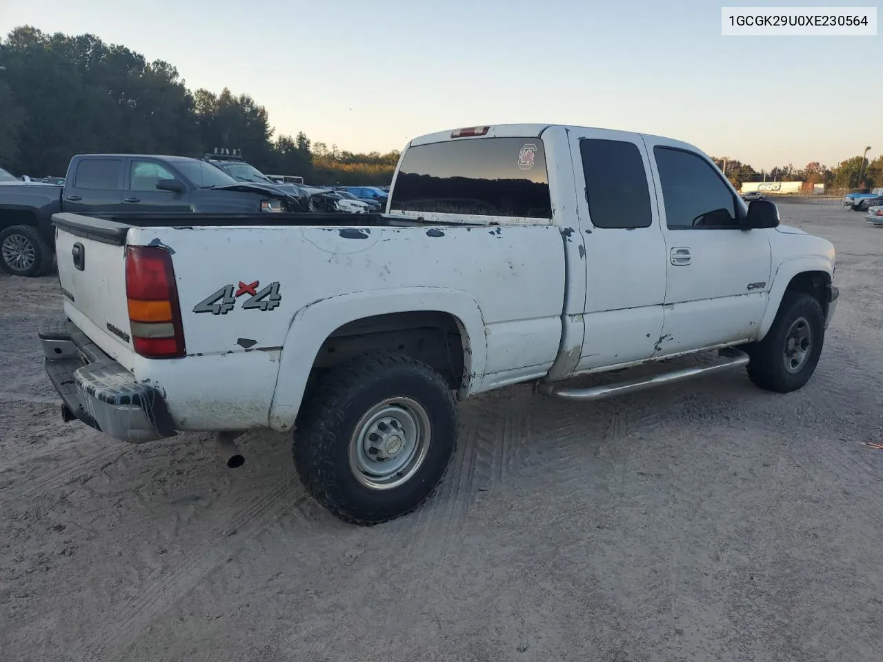 1999 Chevrolet Silverado K2500 VIN: 1GCGK29U0XE230564 Lot: 77198844