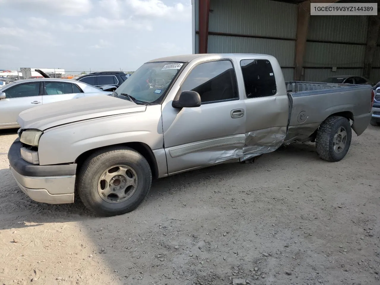 2000 Chevrolet Silverado C1500 VIN: 1GCEC19V3YZ144389 Lot: 56088224