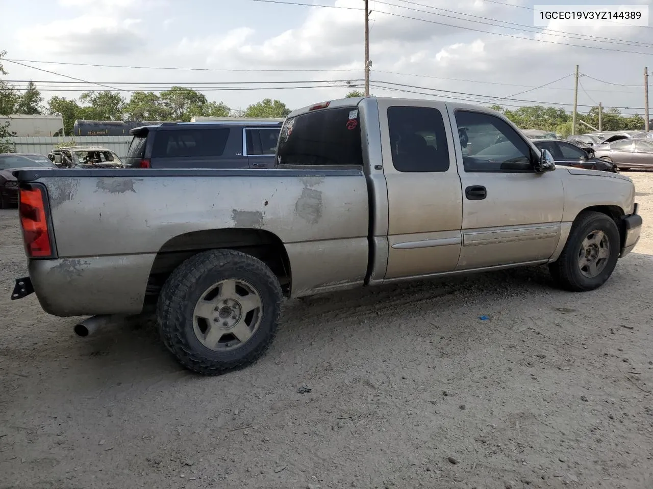 2000 Chevrolet Silverado C1500 VIN: 1GCEC19V3YZ144389 Lot: 56088224