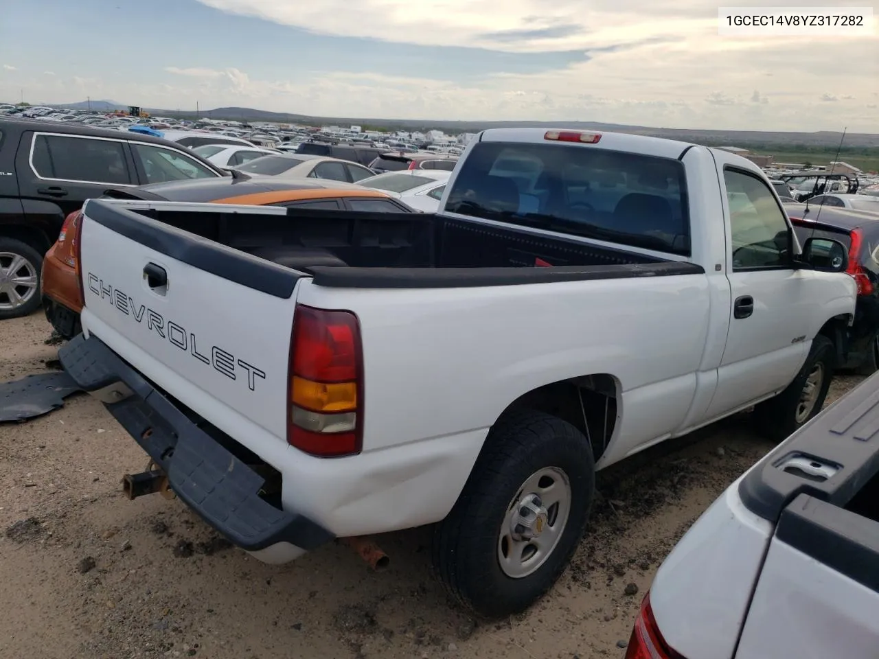 2000 Chevrolet Silverado C1500 VIN: 1GCEC14V8YZ317282 Lot: 63148024