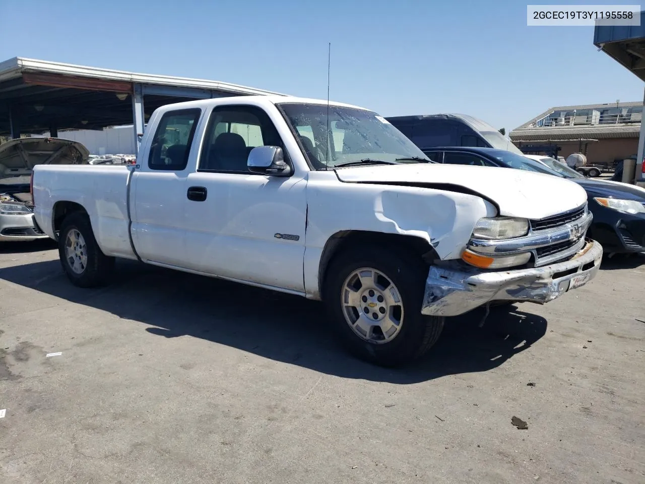 2000 Chevrolet Silverado C1500 VIN: 2GCEC19T3Y1195558 Lot: 66436154