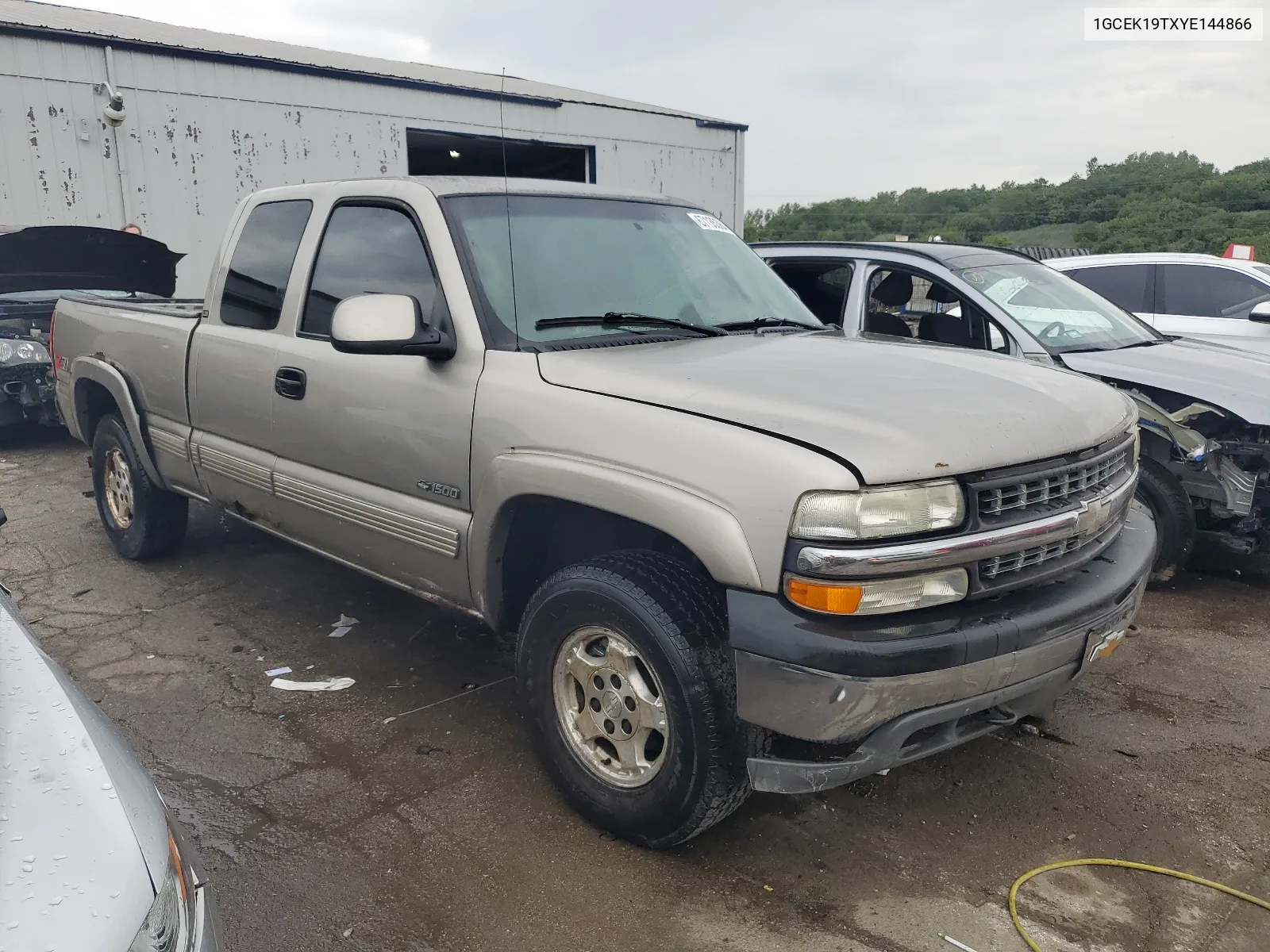 2000 Chevrolet Silverado K1500 VIN: 1GCEK19TXYE144866 Lot: 67135384