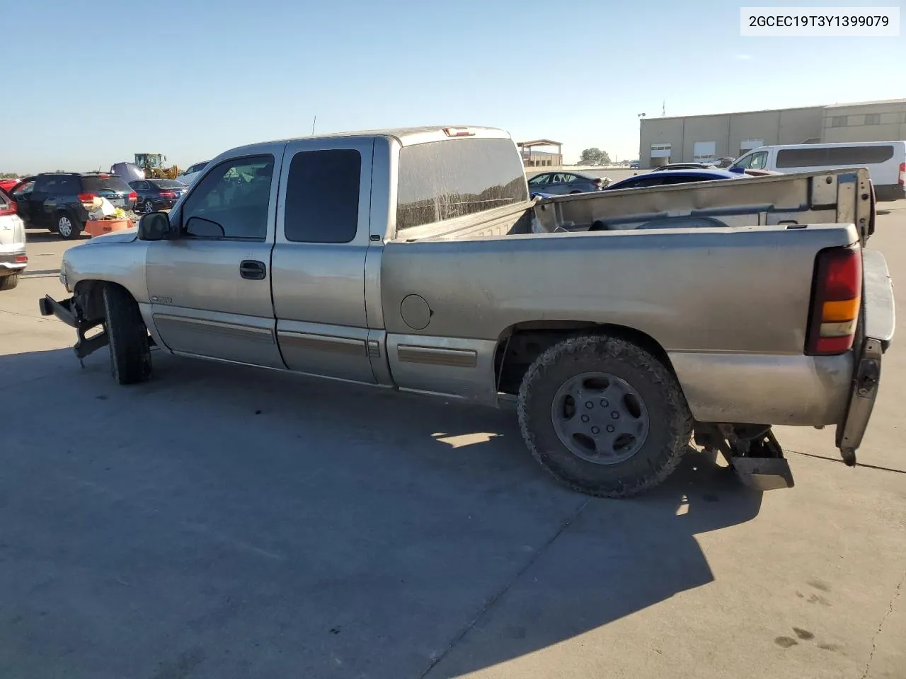 2000 Chevrolet Silverado C1500 VIN: 2GCEC19T3Y1399079 Lot: 67592694