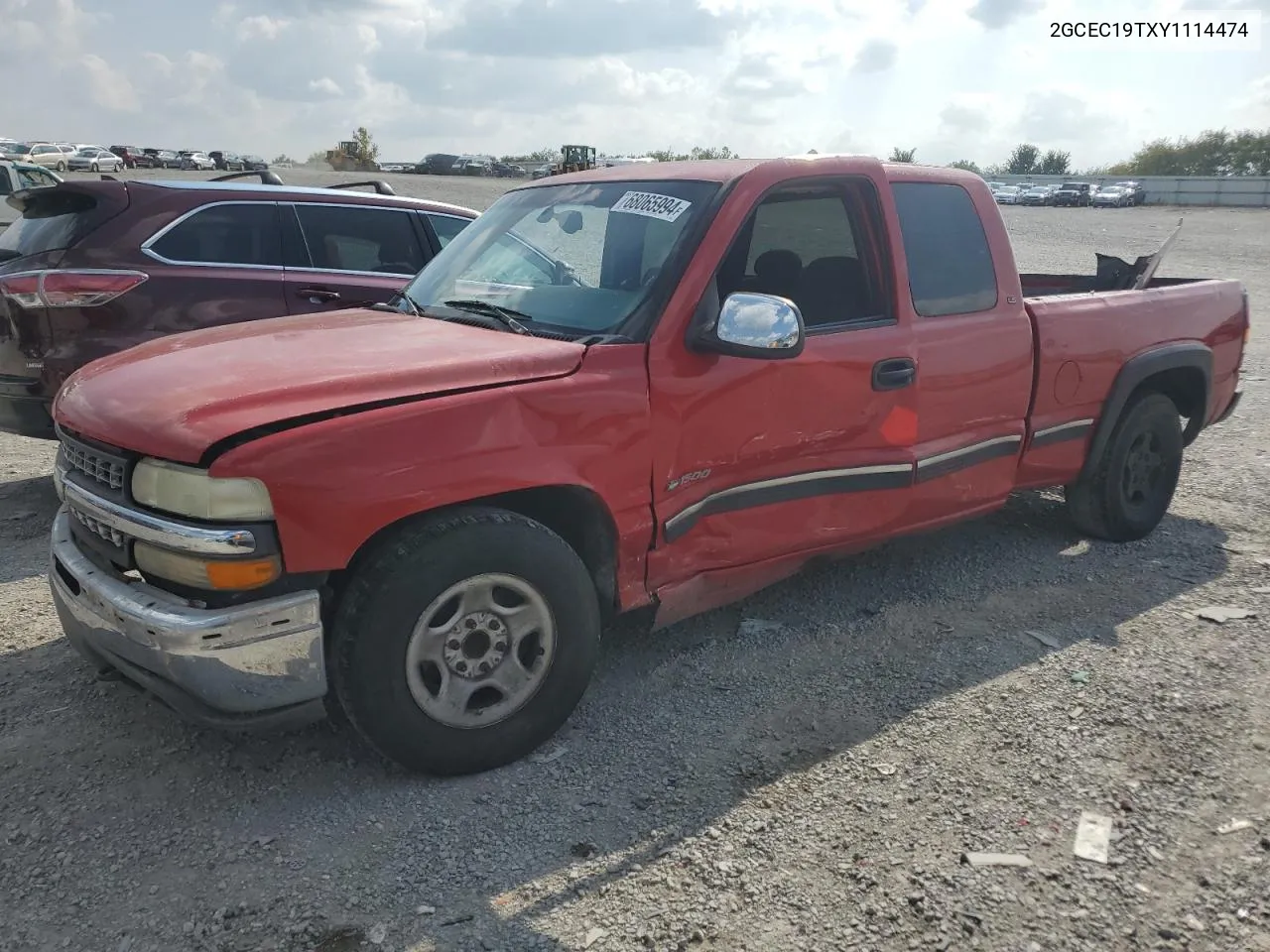 2000 Chevrolet Silverado C1500 VIN: 2GCEC19TXY1114474 Lot: 68065994