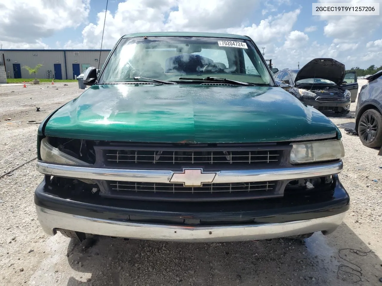 2000 Chevrolet Silverado C1500 VIN: 2GCEC19T9Y1257206 Lot: 70204724