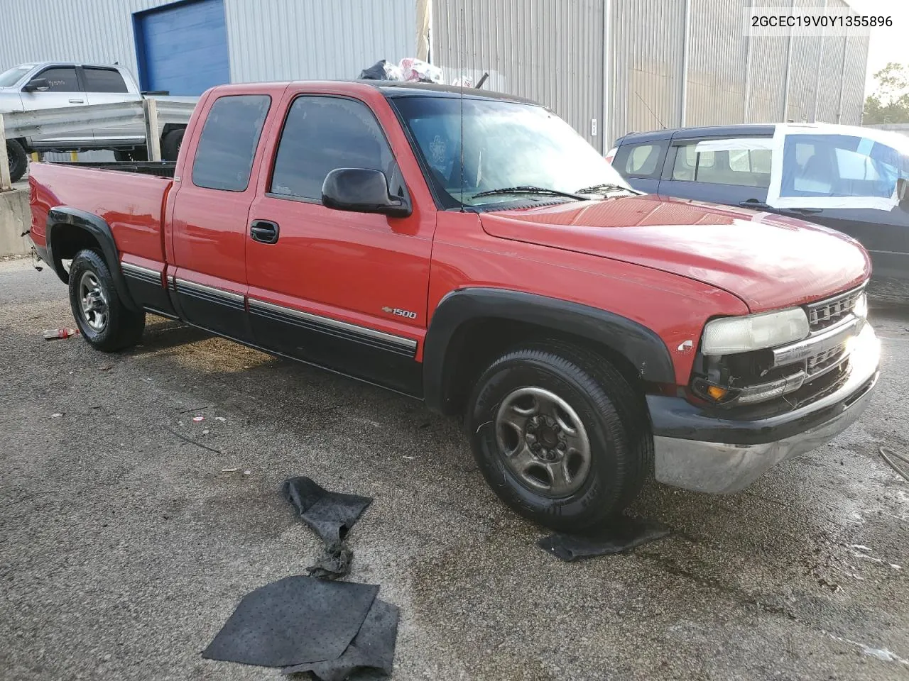 2000 Chevrolet Silverado C1500 VIN: 2GCEC19V0Y1355896 Lot: 70247404