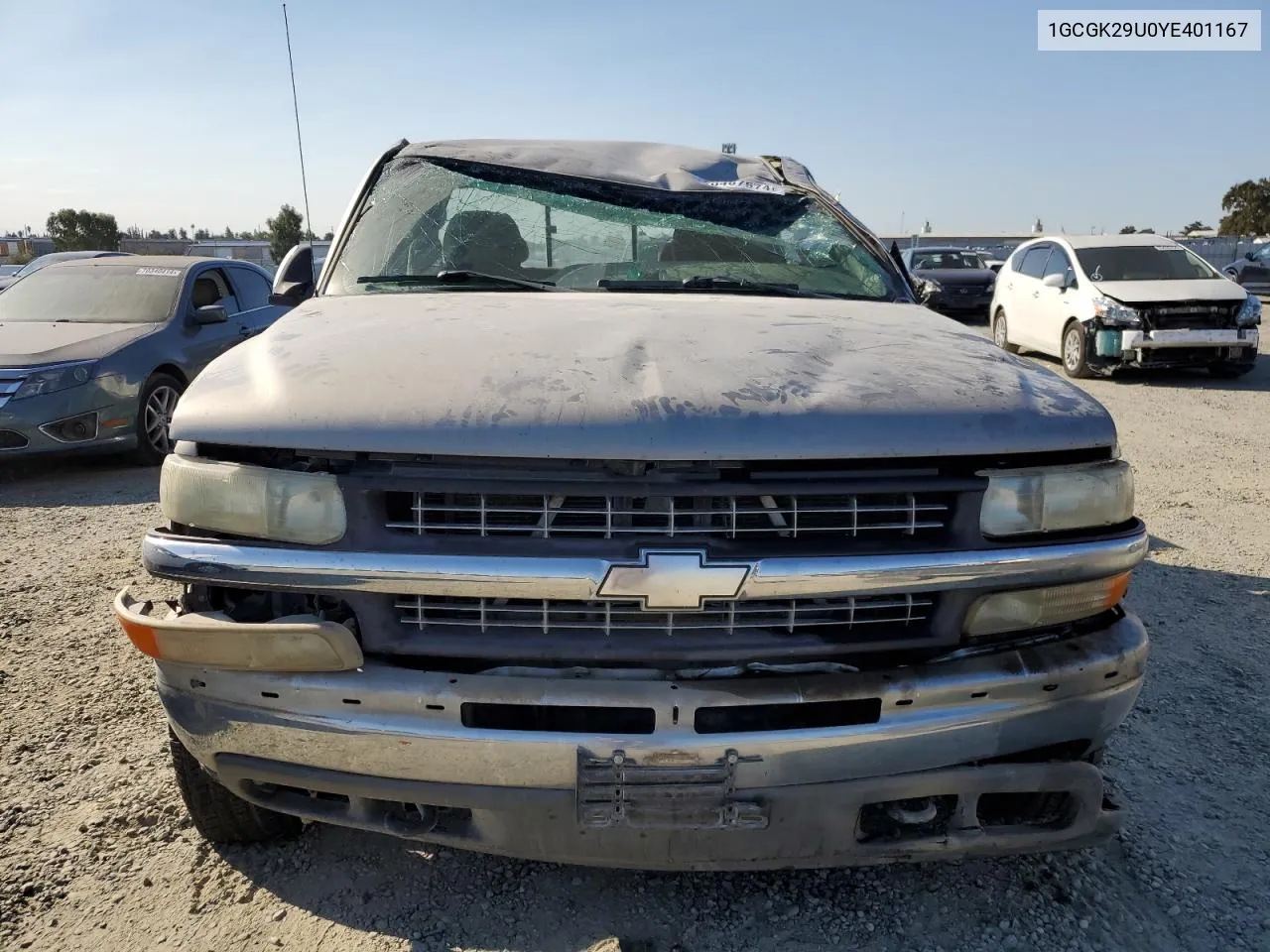 2000 Chevrolet Silverado K2500 VIN: 1GCGK29U0YE401167 Lot: 70407574