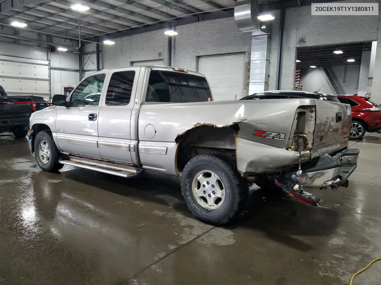 2000 Chevrolet Silverado K1500 VIN: 2GCEK19T1Y1380811 Lot: 70869454