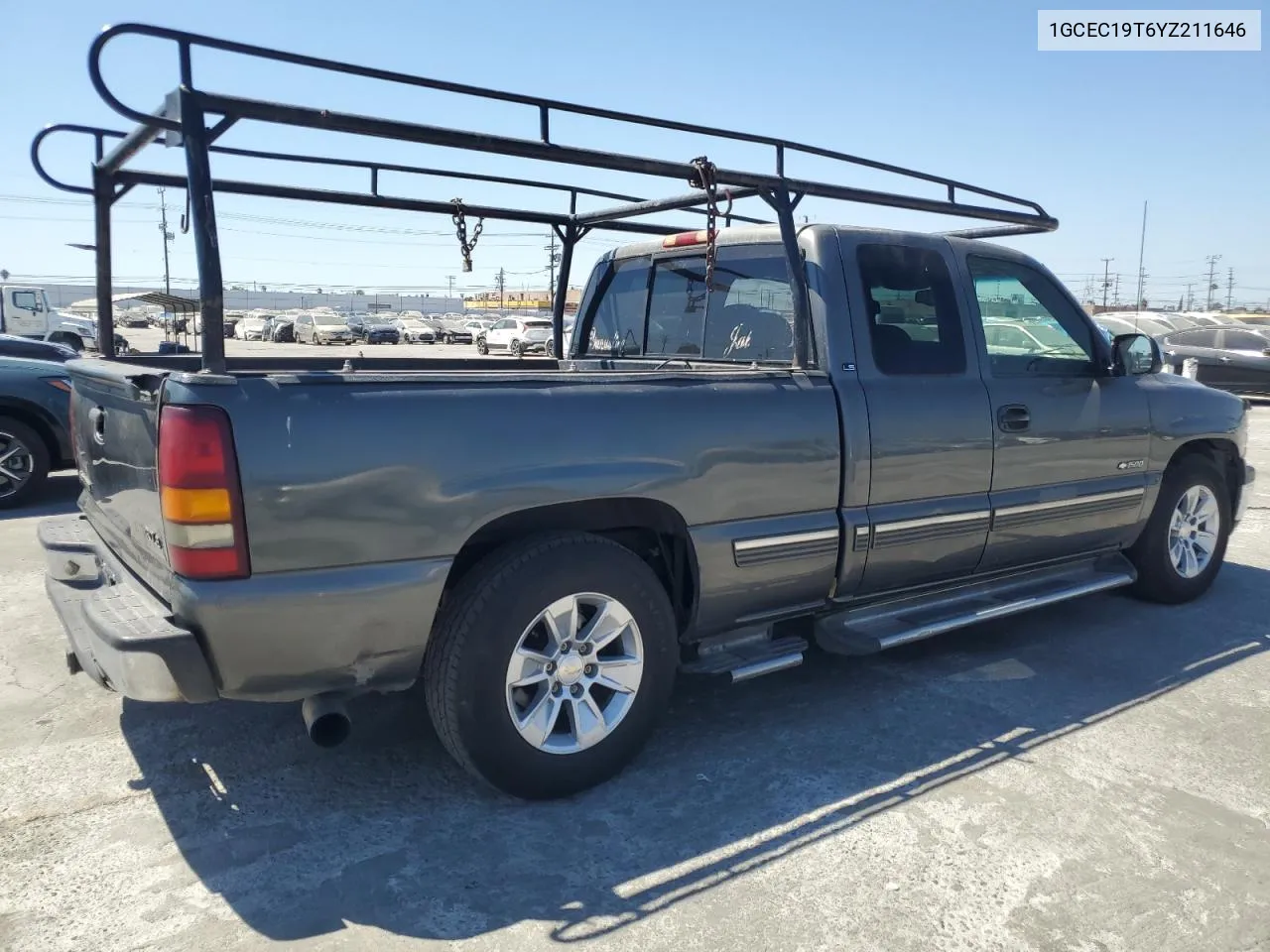 2000 Chevrolet Silverado C1500 VIN: 1GCEC19T6YZ211646 Lot: 71111164