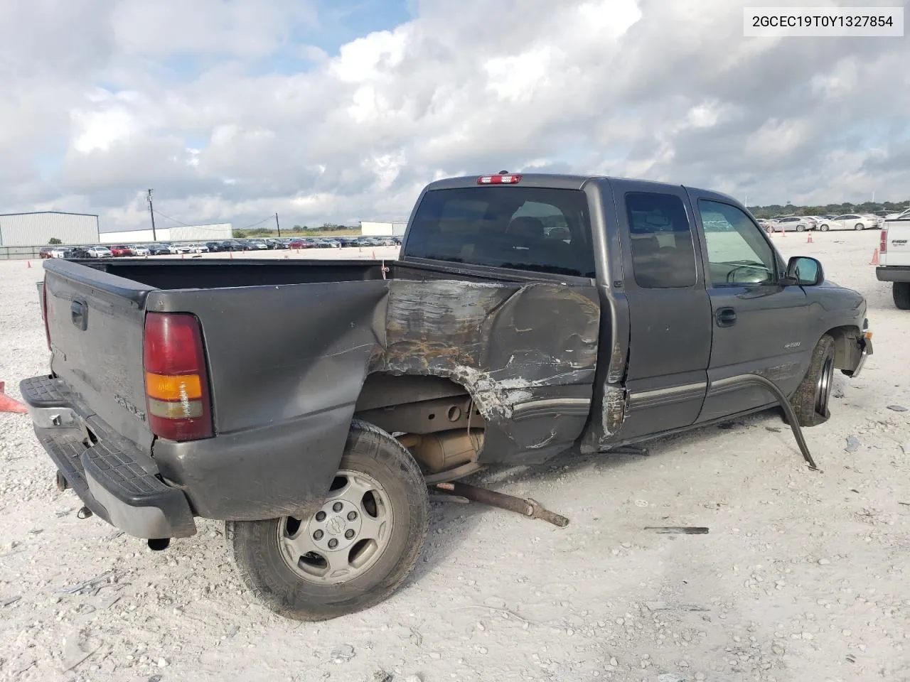 2000 Chevrolet Silverado C1500 VIN: 2GCEC19T0Y1327854 Lot: 72445324