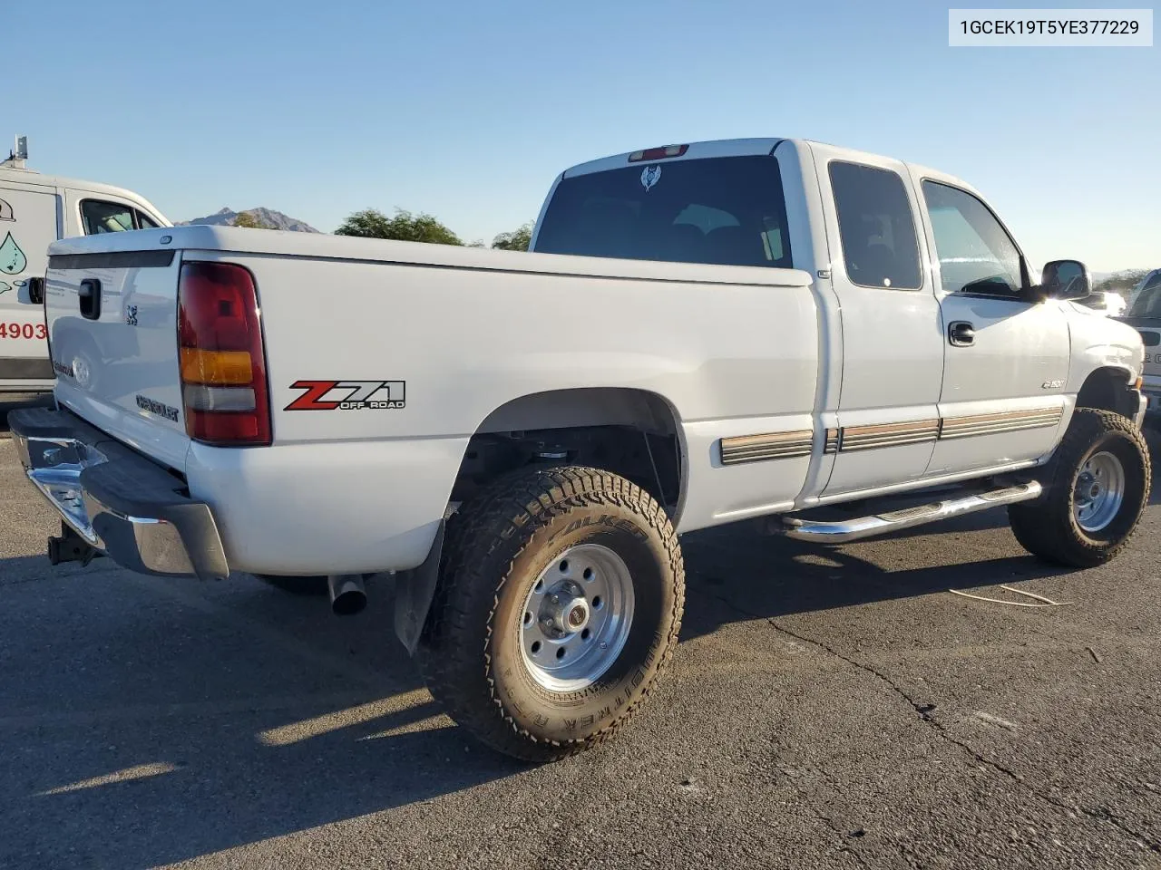 2000 Chevrolet Silverado K1500 VIN: 1GCEK19T5YE377229 Lot: 72523224