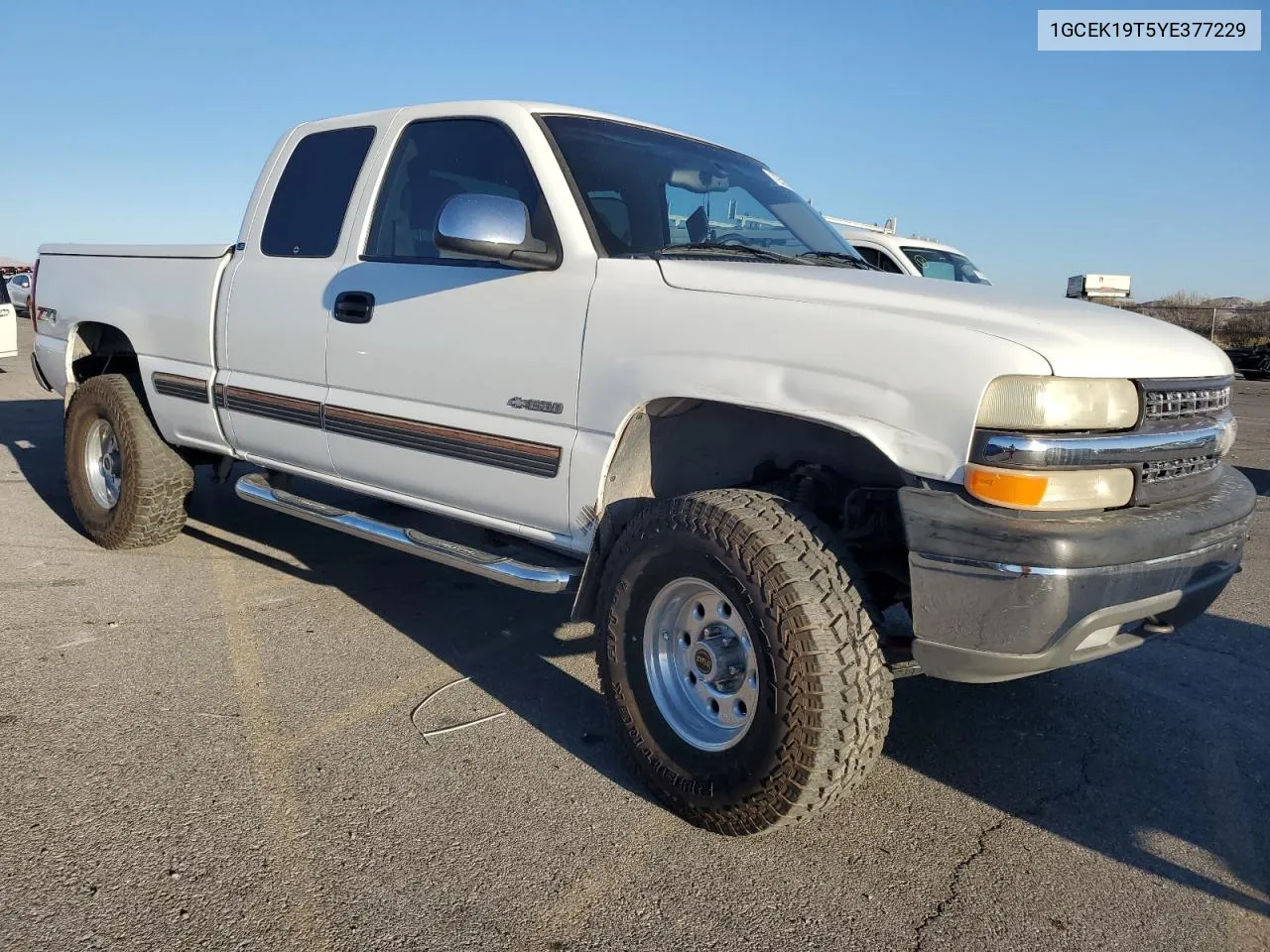 2000 Chevrolet Silverado K1500 VIN: 1GCEK19T5YE377229 Lot: 72523224