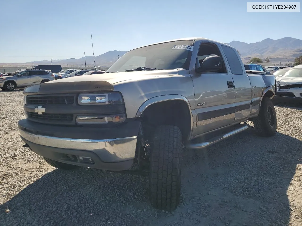 2000 Chevrolet Silverado K1500 VIN: 1GCEK19T1YE234987 Lot: 72914504