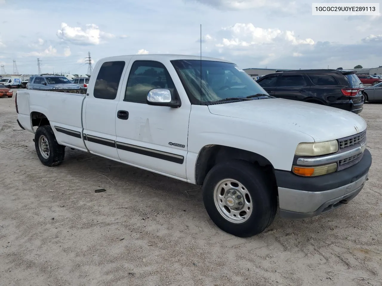 2000 Chevrolet Silverado C2500 VIN: 1GCGC29U0YE289113 Lot: 73036394