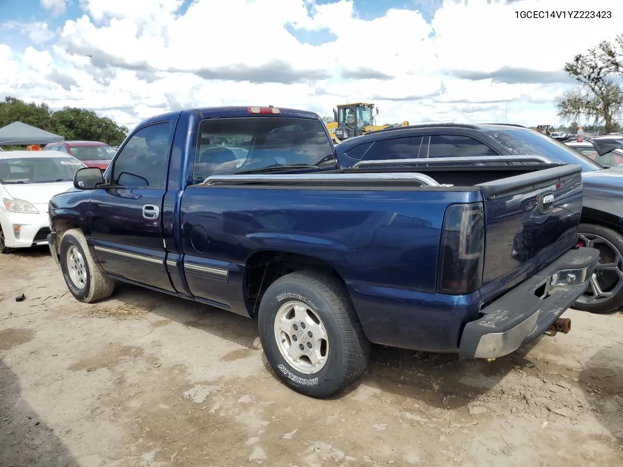 2000 Chevrolet Silverado C1500 VIN: 1GCEC14V1YZ223423 Lot: 74872914