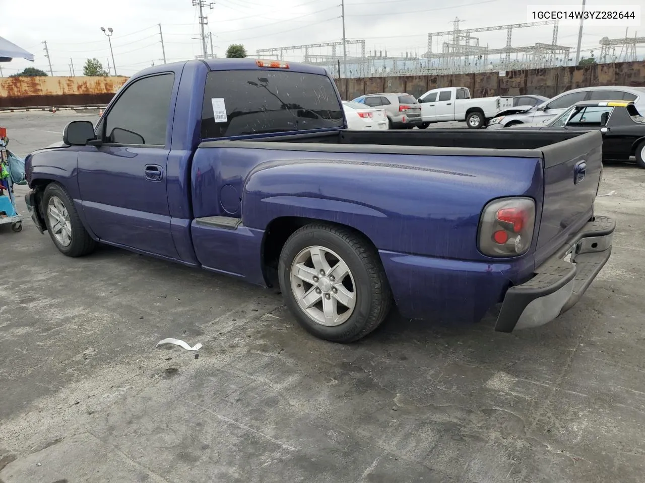 2000 Chevrolet Silverado C1500 VIN: 1GCEC14W3YZ282644 Lot: 75005224