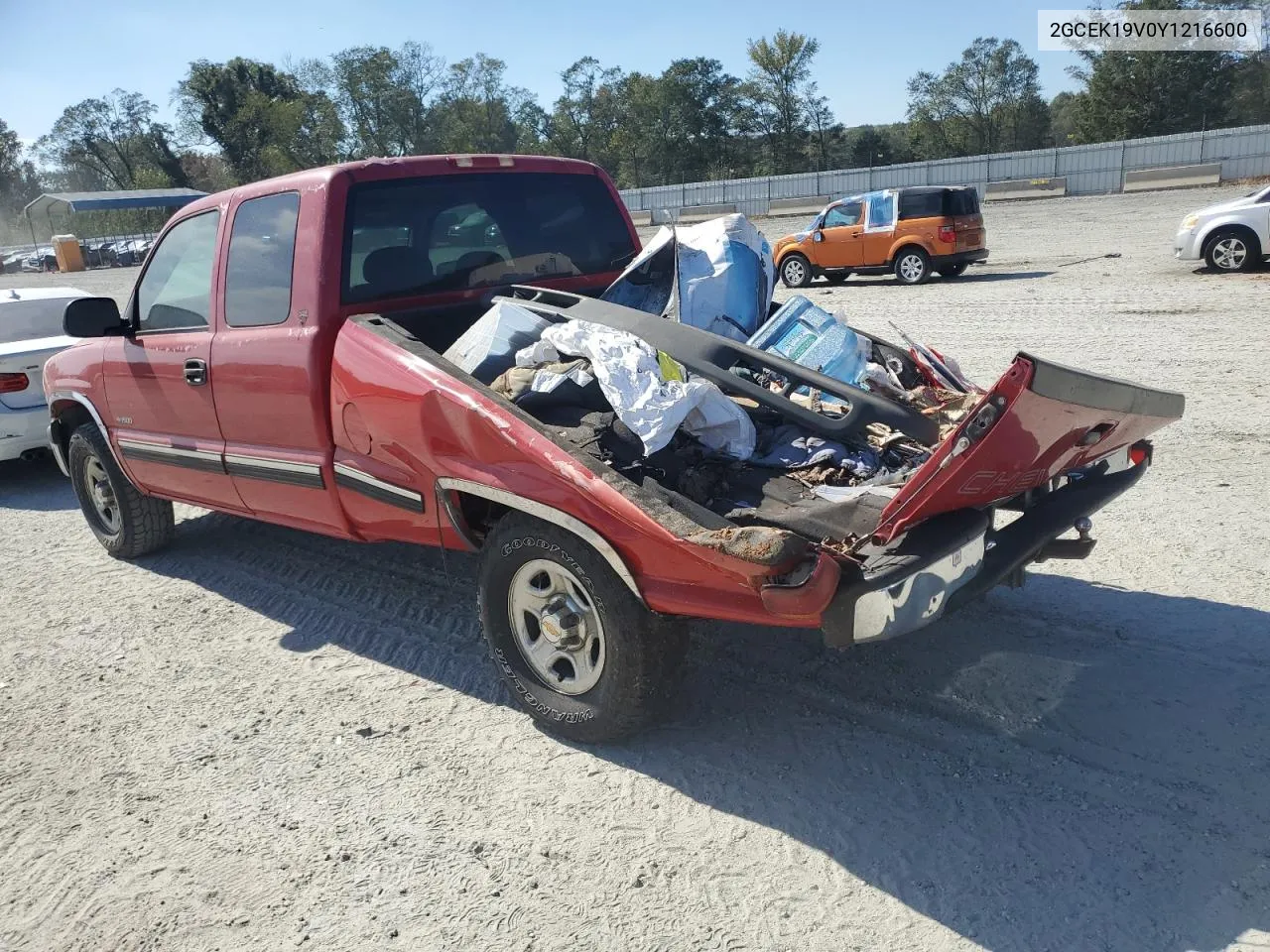 2000 Chevrolet Silverado K1500 VIN: 2GCEK19V0Y1216600 Lot: 75322354