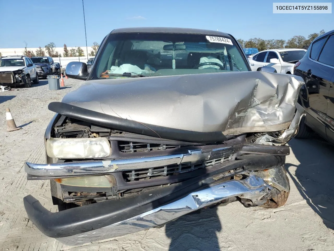 2000 Chevrolet Silverado C1500 VIN: 1GCEC14T5YZ155898 Lot: 75788424