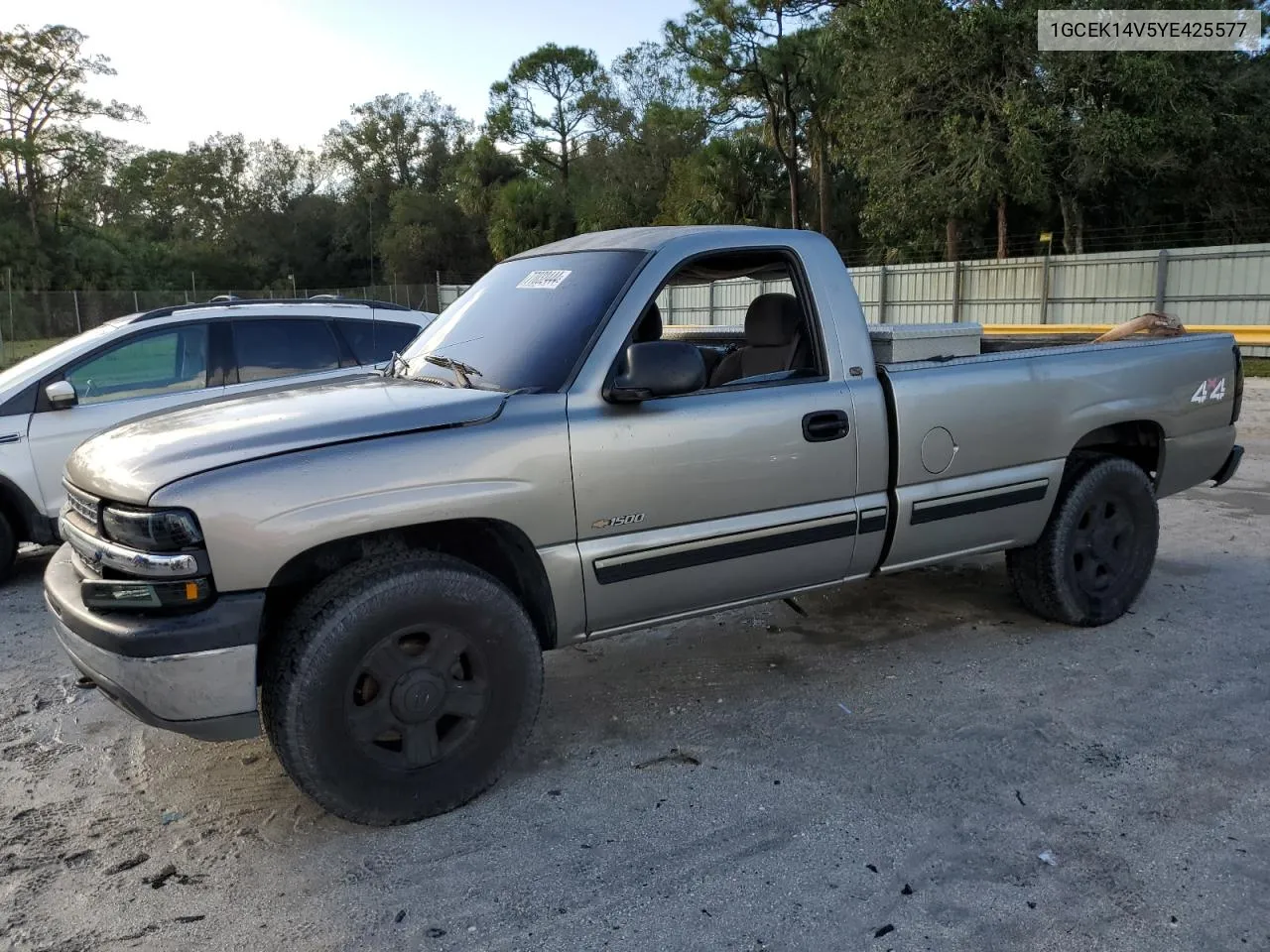 2000 Chevrolet Silverado K1500 VIN: 1GCEK14V5YE425577 Lot: 77032444