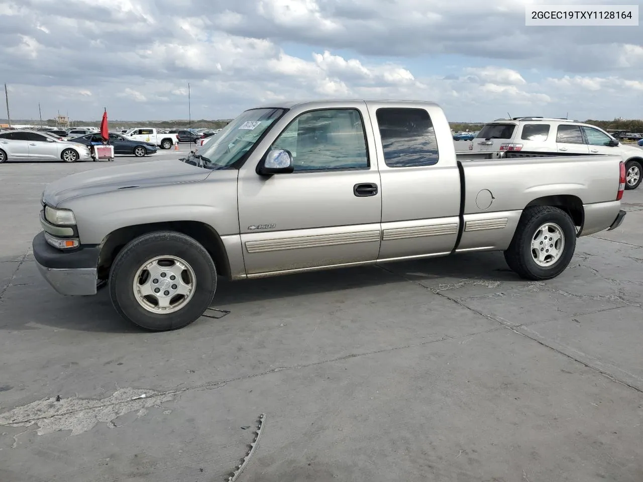 2000 Chevrolet Silverado C1500 VIN: 2GCEC19TXY1128164 Lot: 78473574