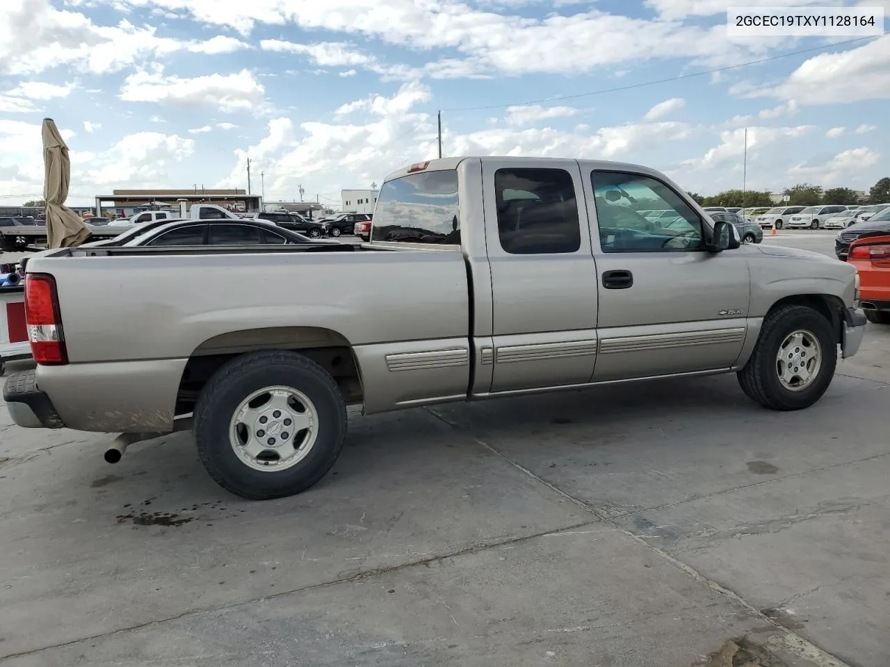 2000 Chevrolet Silverado C1500 VIN: 2GCEC19TXY1128164 Lot: 78473574