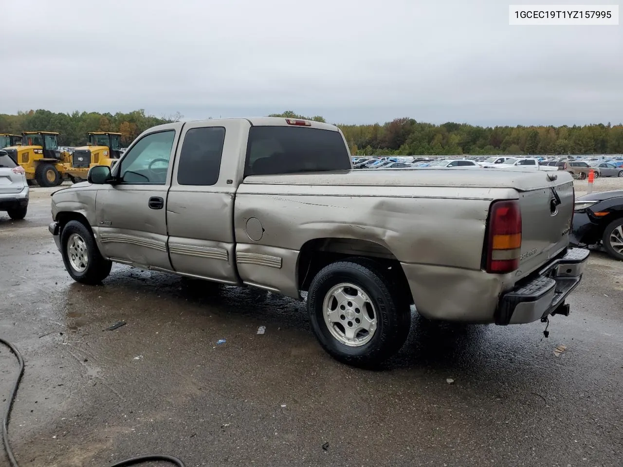 2000 Chevrolet Silverado C1500 VIN: 1GCEC19T1YZ157995 Lot: 79178544