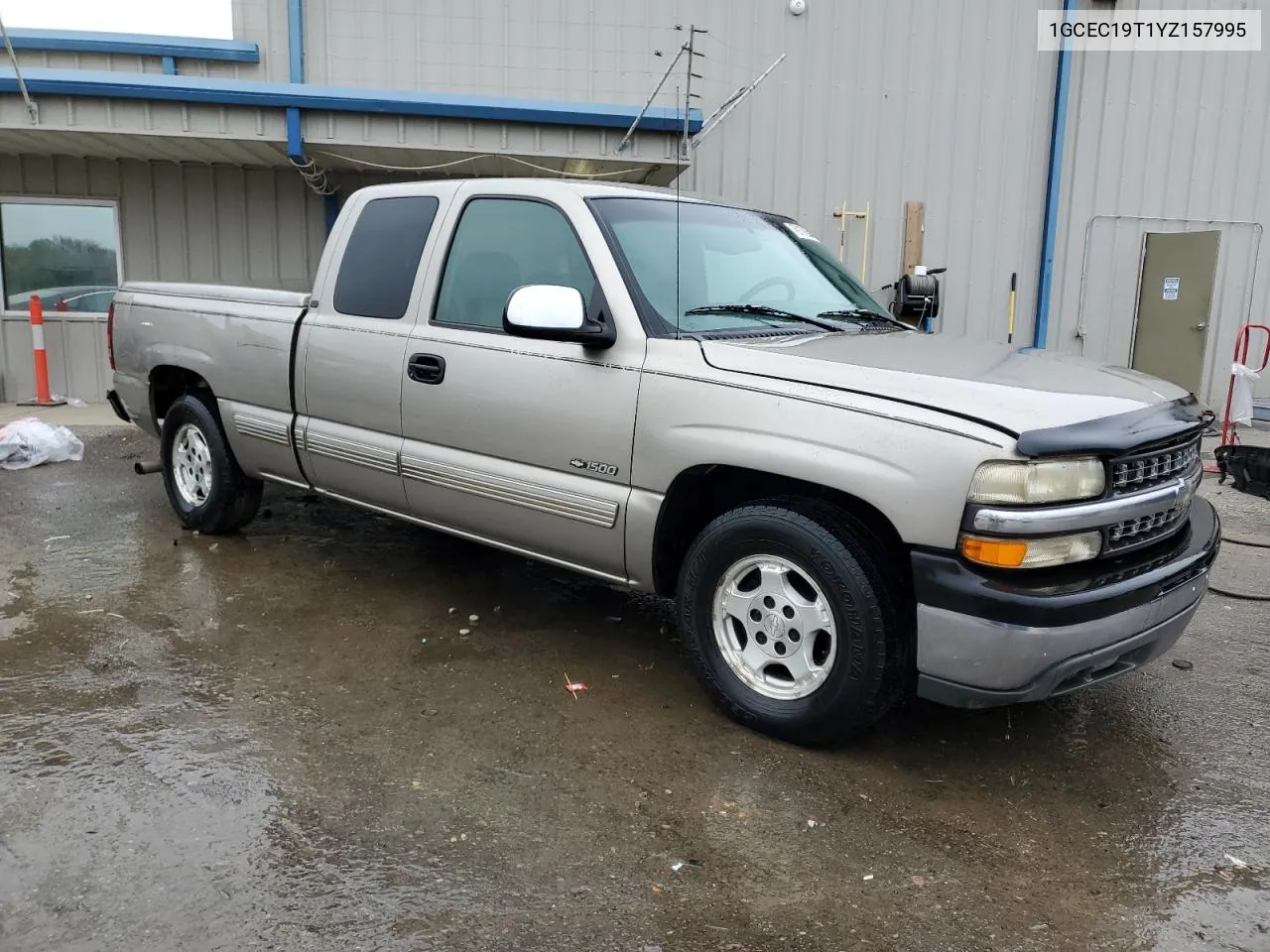 2000 Chevrolet Silverado C1500 VIN: 1GCEC19T1YZ157995 Lot: 79178544