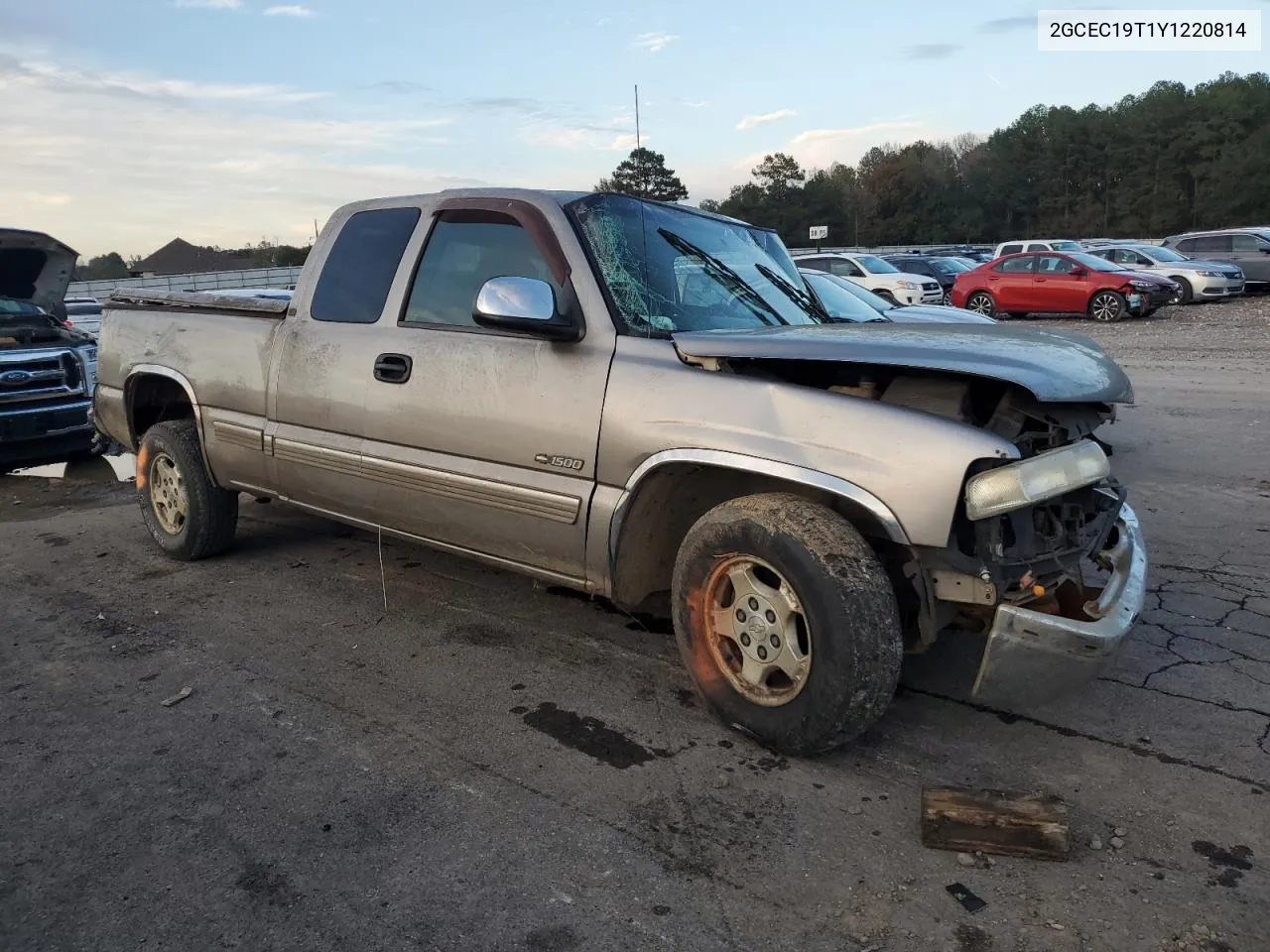 2000 Chevrolet Silverado C1500 VIN: 2GCEC19T1Y1220814 Lot: 79472674