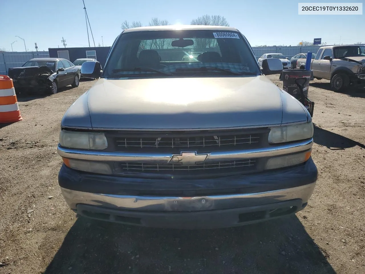 2000 Chevrolet Silverado C1500 VIN: 2GCEC19T0Y1332620 Lot: 80065604