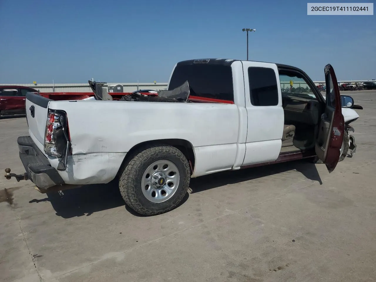 2001 Chevrolet Silverado C1500 VIN: 2GCEC19T411102441 Lot: 63137294