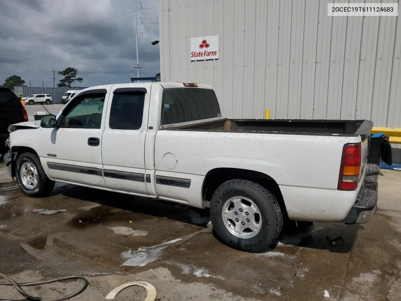 2001 Chevrolet Silverado C1500 VIN: 2GCEC19T611124683 Lot: 68467924