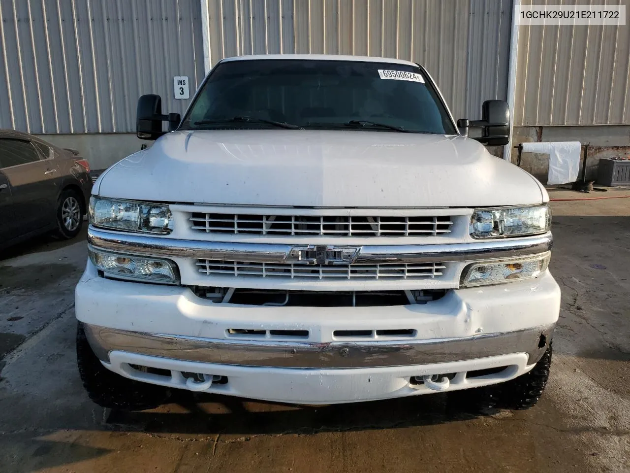 2001 Chevrolet Silverado K2500 Heavy Duty VIN: 1GCHK29U21E211722 Lot: 69500624