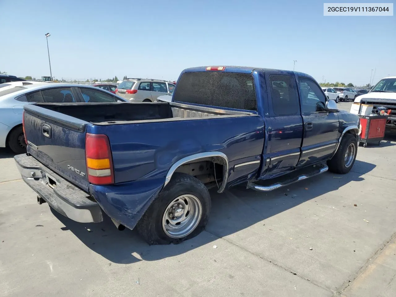 2001 Chevrolet Silverado C1500 VIN: 2GCEC19V111367044 Lot: 69504124