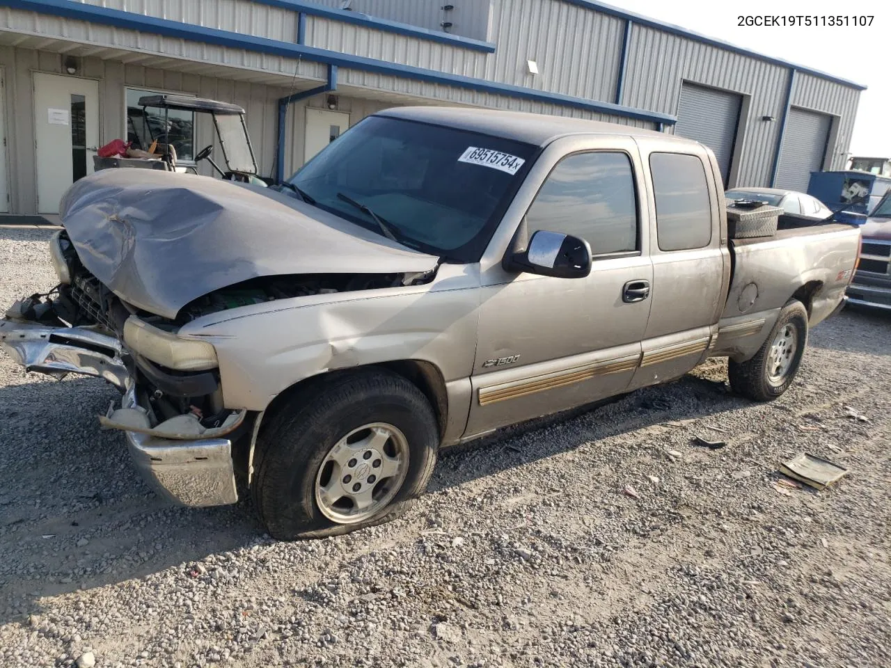 2001 Chevrolet Silverado K1500 VIN: 2GCEK19T511351107 Lot: 69515754