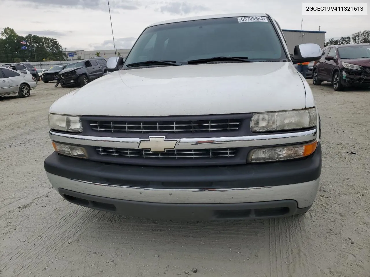 2001 Chevrolet Silverado C1500 VIN: 2GCEC19V411321613 Lot: 69708964