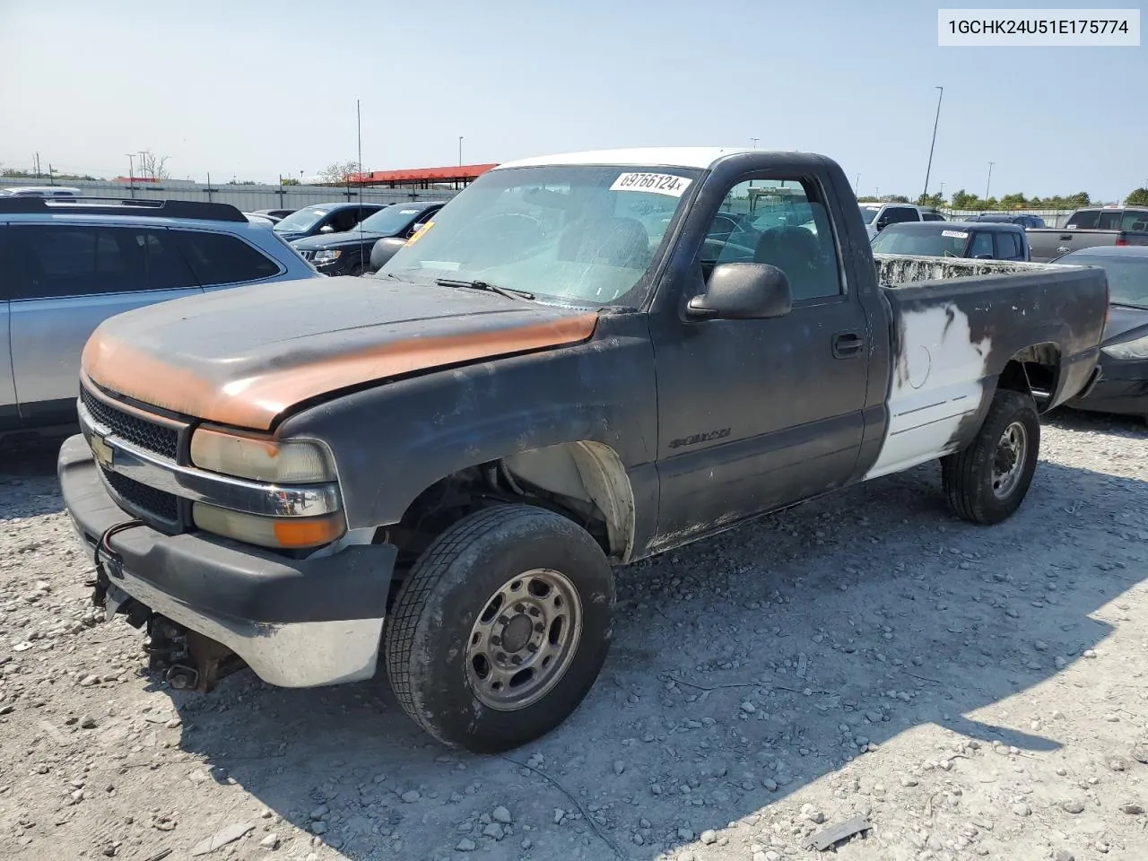 2001 Chevrolet Silverado K2500 Heavy Duty VIN: 1GCHK24U51E175774 Lot: 69766124