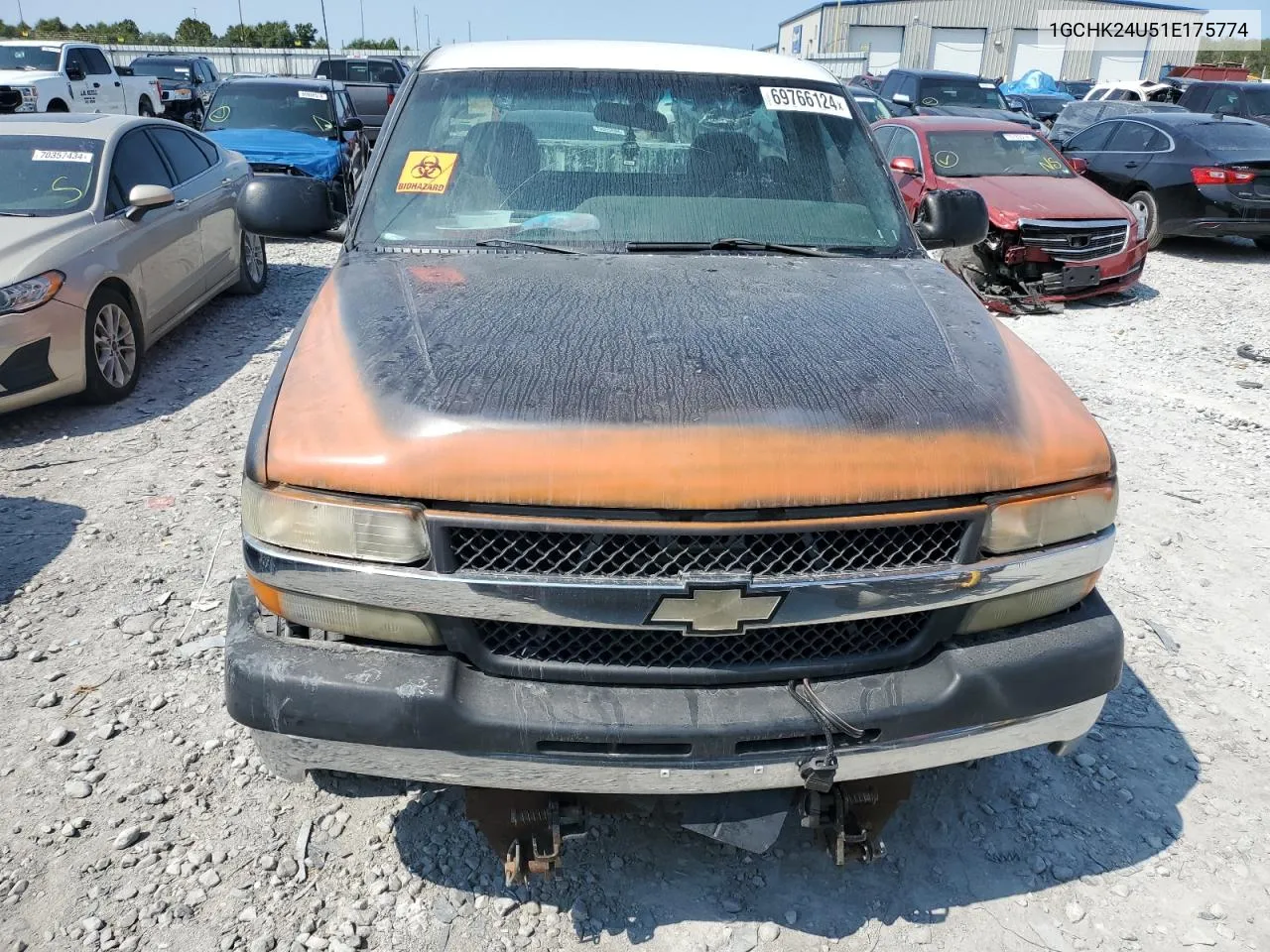 2001 Chevrolet Silverado K2500 Heavy Duty VIN: 1GCHK24U51E175774 Lot: 69766124