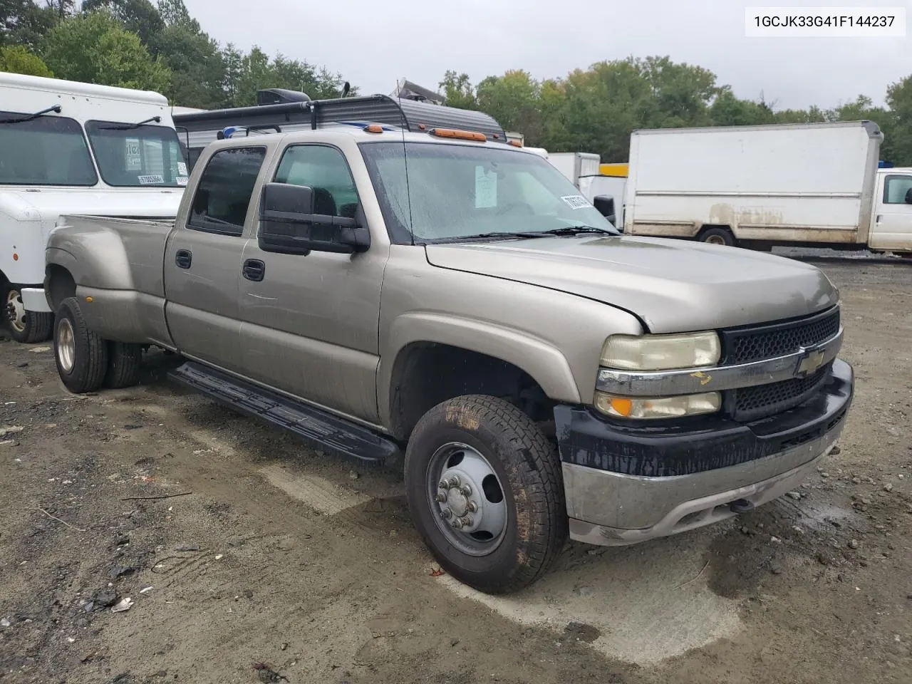 2001 Chevrolet Silverado K3500 VIN: 1GCJK33G41F144237 Lot: 70637474