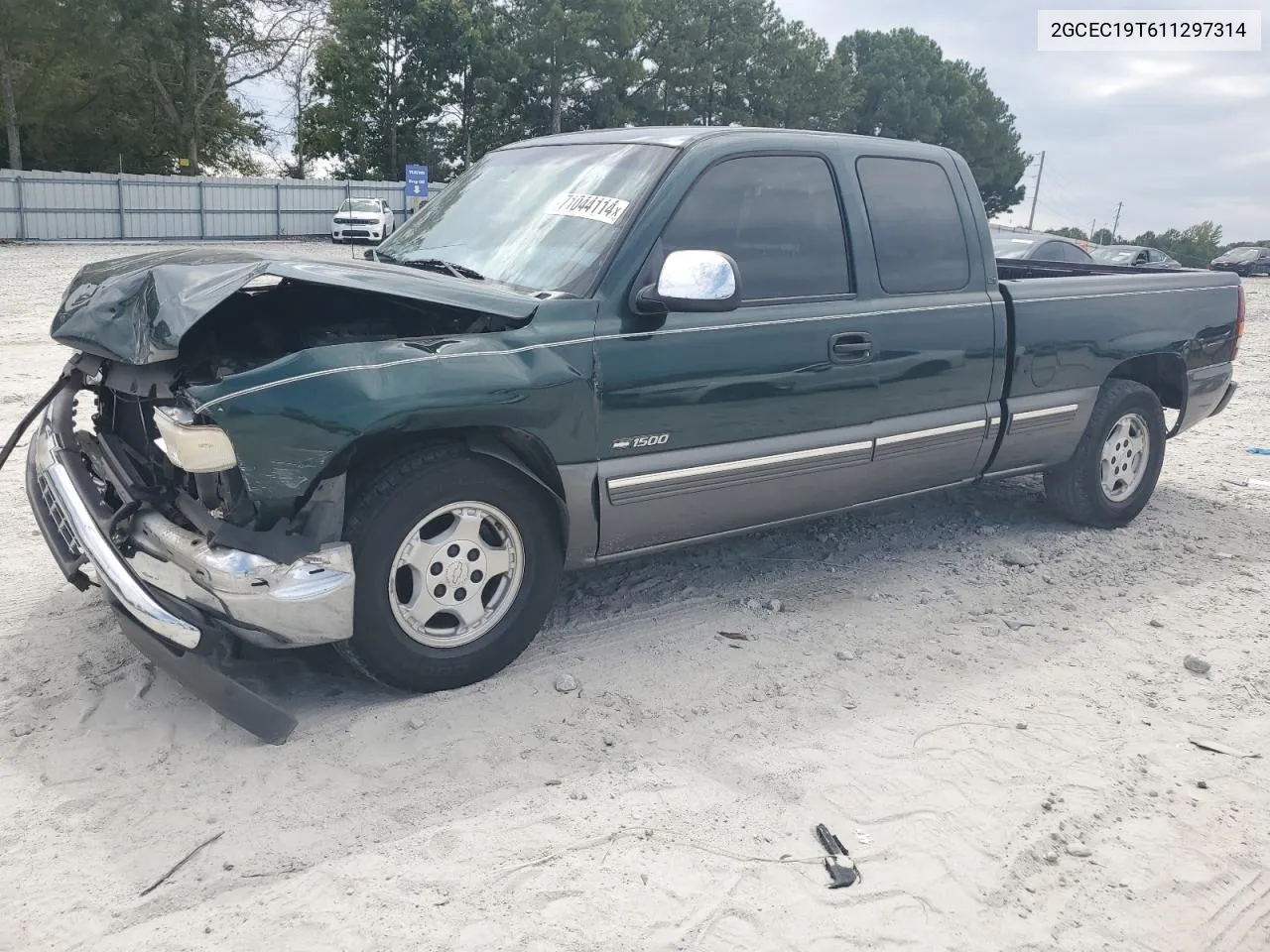 2001 Chevrolet Silverado C1500 VIN: 2GCEC19T611297314 Lot: 71044114