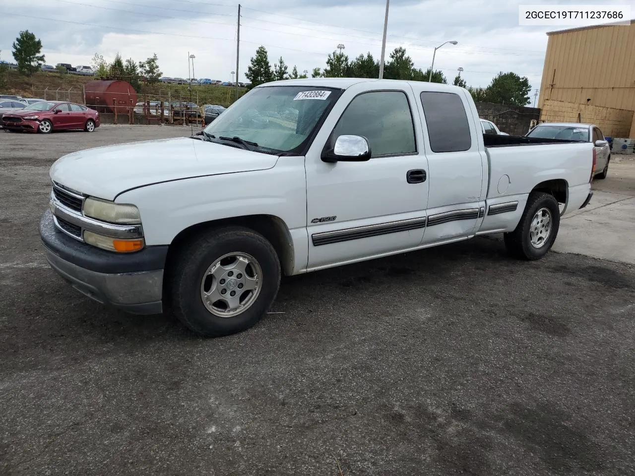 2001 Chevrolet Silverado C1500 VIN: 2GCEC19T711237686 Lot: 71432884