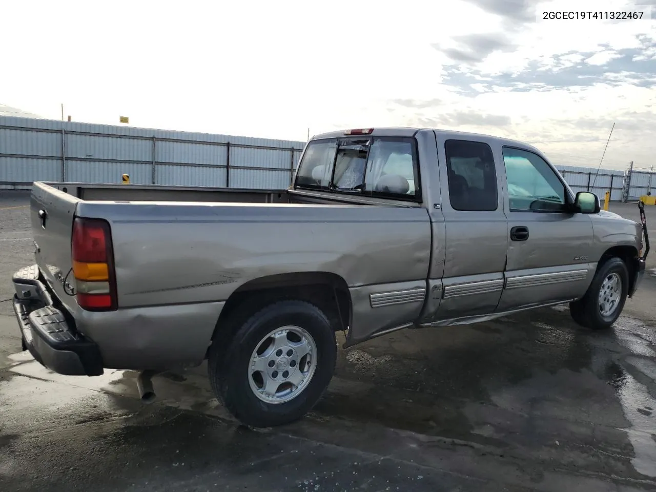 2001 Chevrolet Silverado C1500 VIN: 2GCEC19T411322467 Lot: 71821974