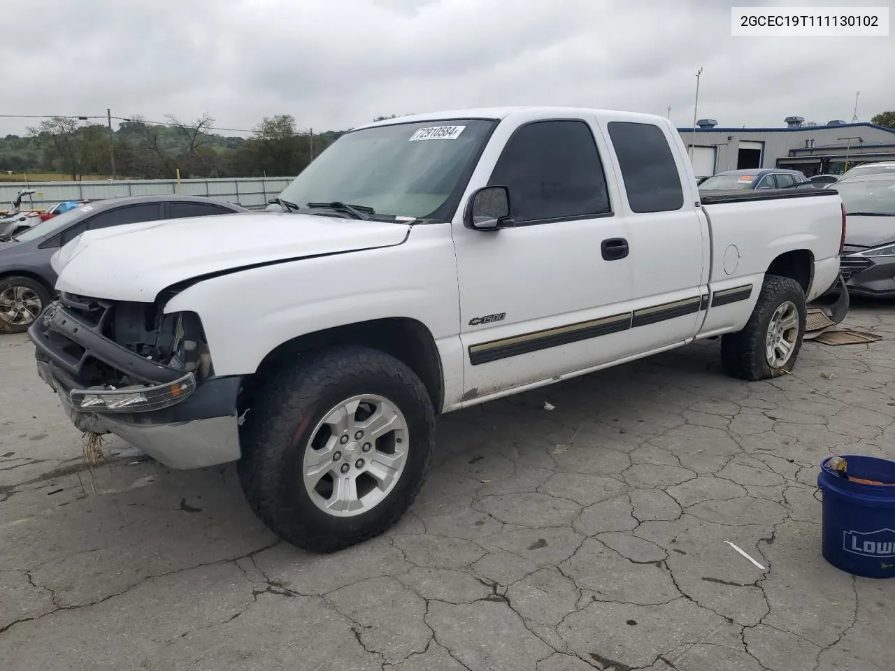 2001 Chevrolet Silverado C1500 VIN: 2GCEC19T111130102 Lot: 72910584