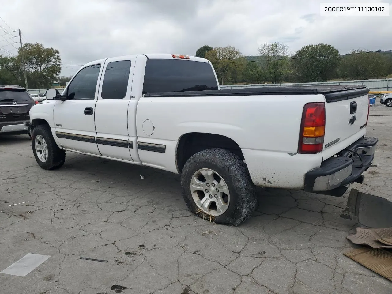 2001 Chevrolet Silverado C1500 VIN: 2GCEC19T111130102 Lot: 72910584