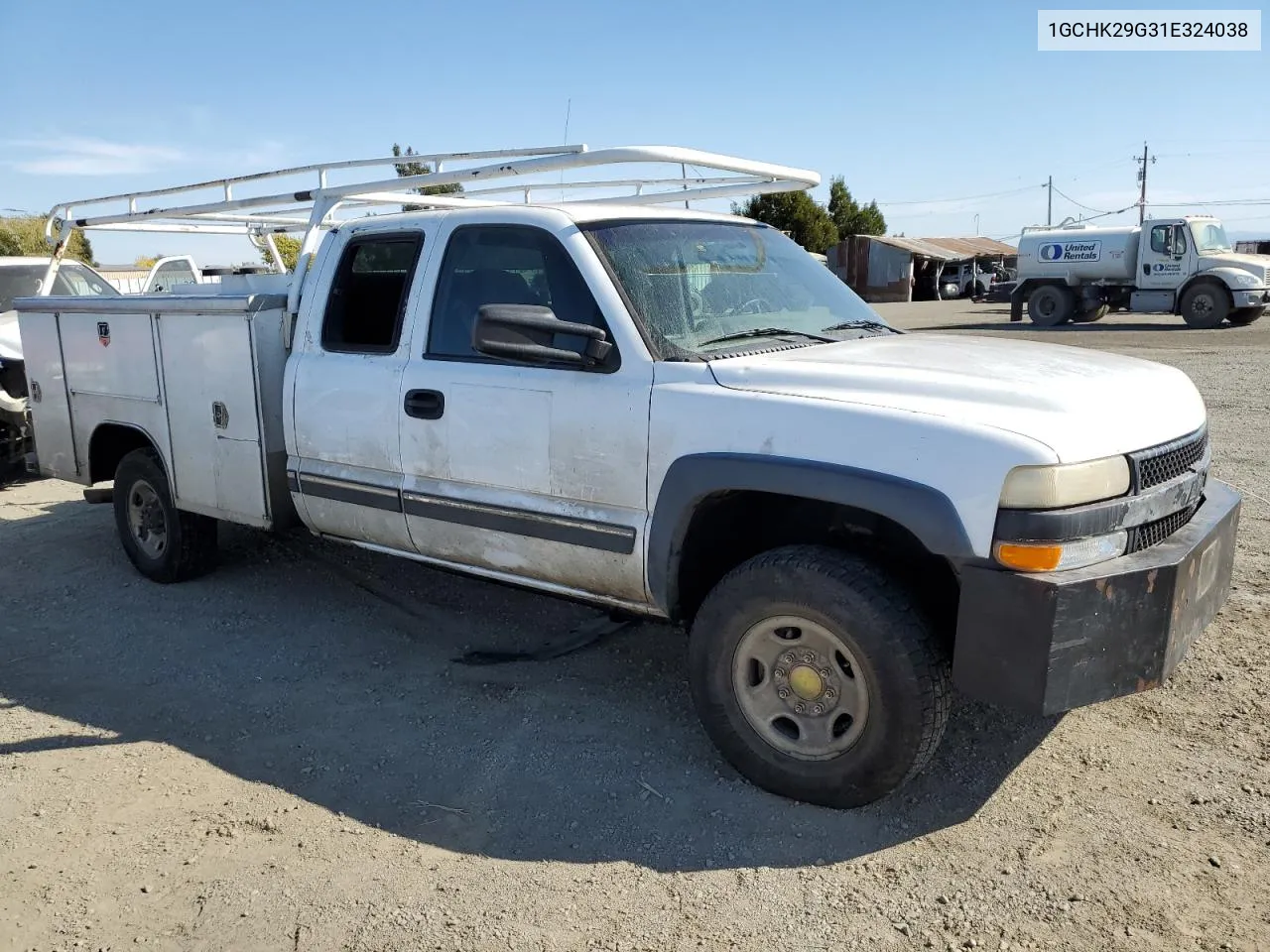 2001 Chevrolet Silverado K2500 Heavy Duty VIN: 1GCHK29G31E324038 Lot: 72982504