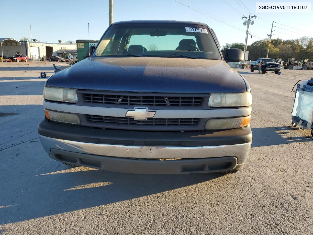 2001 Chevrolet Silverado C1500 VIN: 2GCEC19V611180107 Lot: 75173974