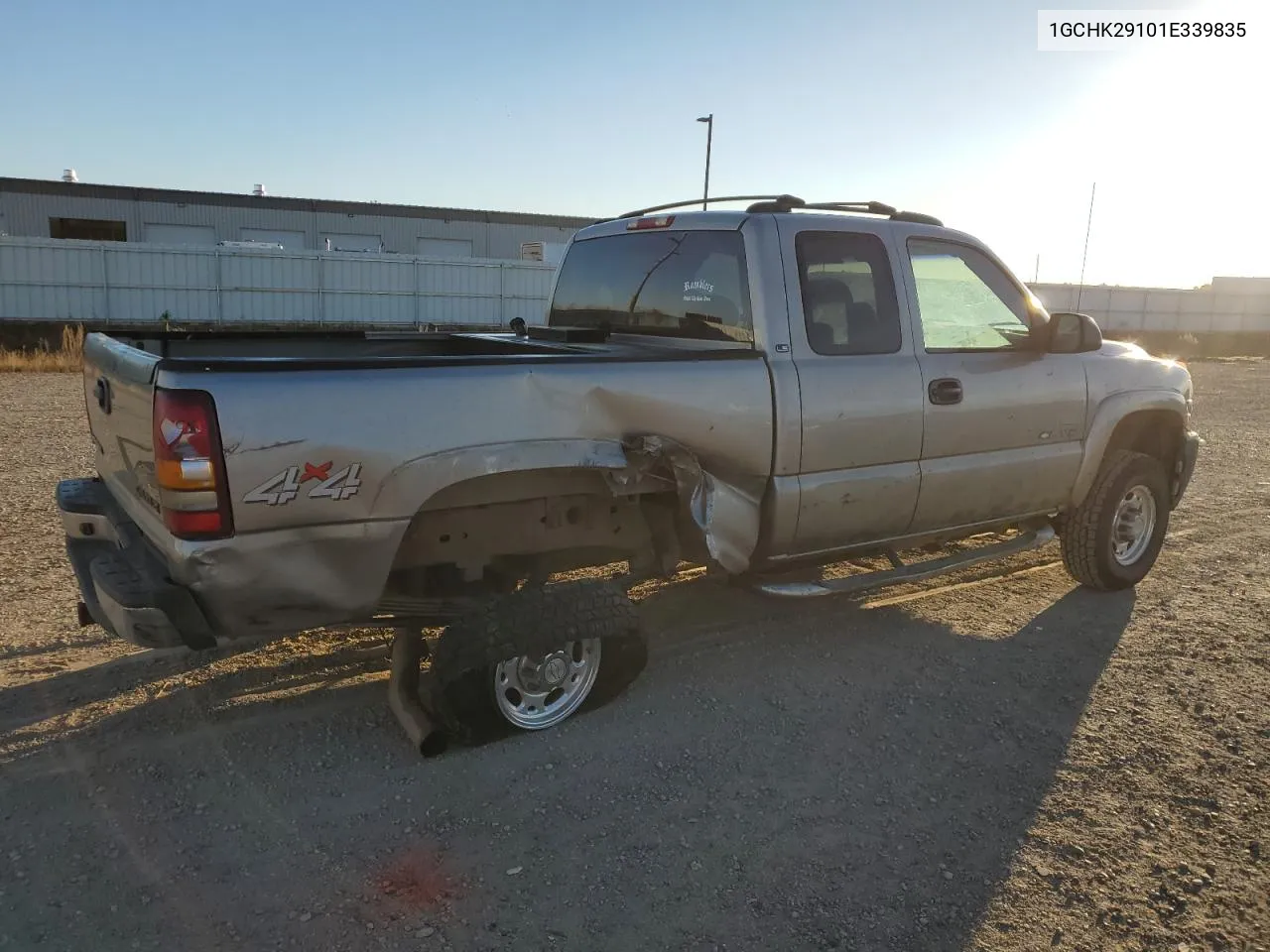 2001 Chevrolet Silverado K2500 Heavy Duty VIN: 1GCHK29101E339835 Lot: 77864304