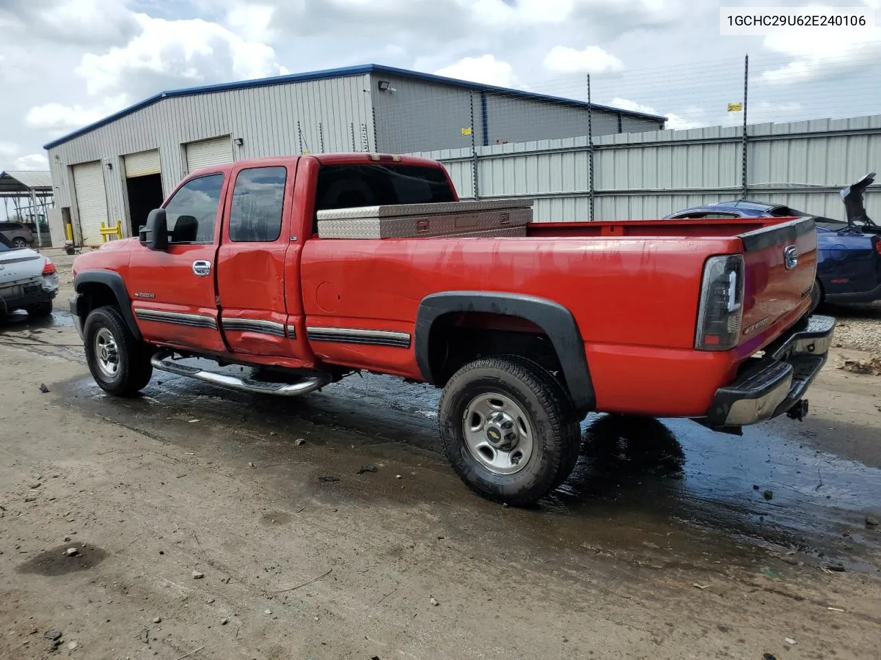 2002 Chevrolet Silverado C2500 Heavy Duty VIN: 1GCHC29U62E240106 Lot: 65963784