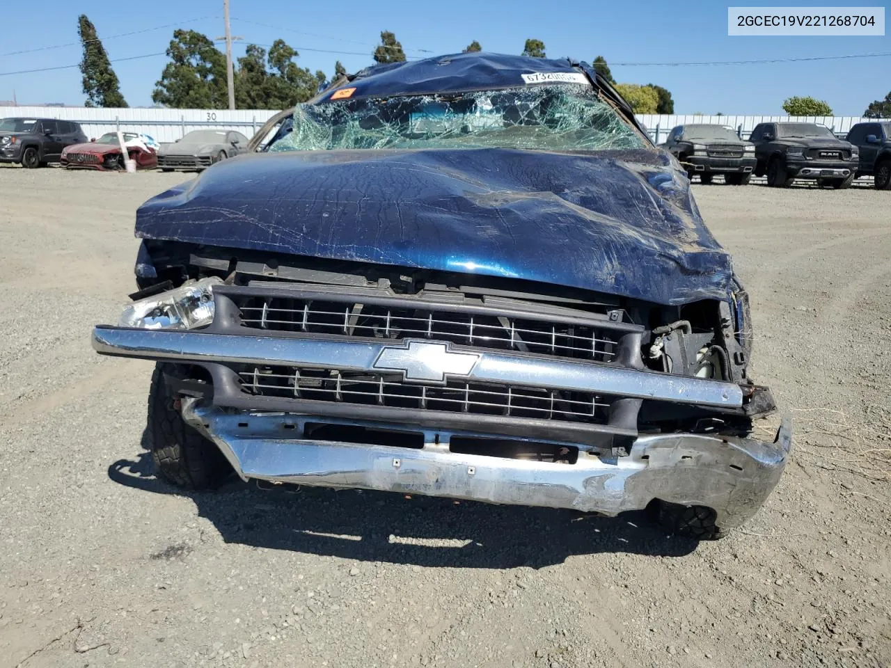 2002 Chevrolet Silverado C1500 VIN: 2GCEC19V221268704 Lot: 67320004