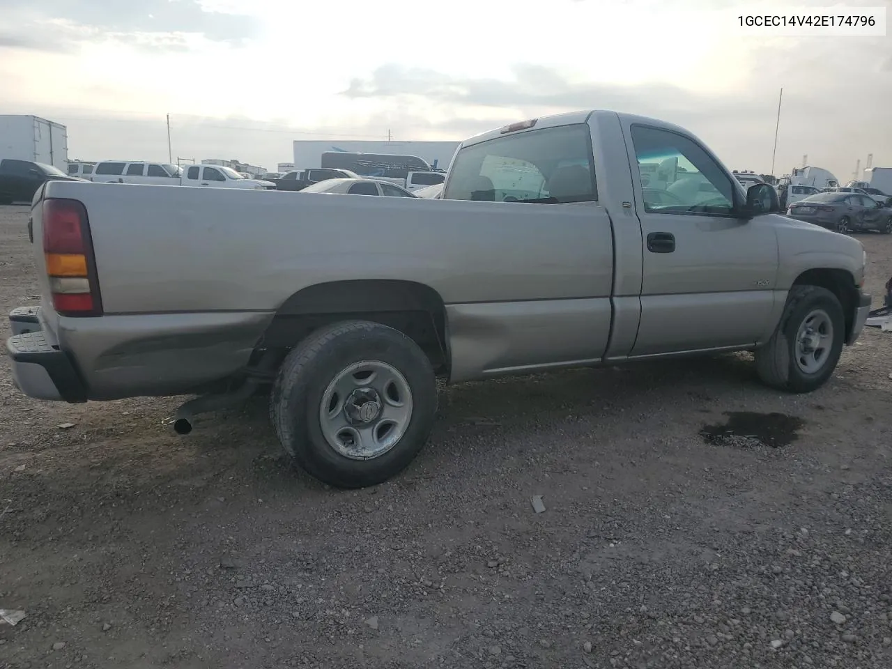 2002 Chevrolet Silverado C1500 VIN: 1GCEC14V42E174796 Lot: 68509914