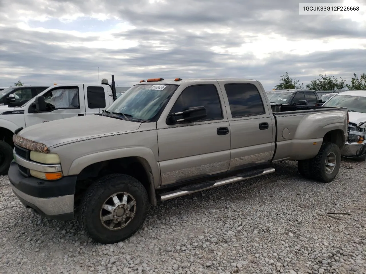 2002 Chevrolet Silverado K3500 VIN: 1GCJK33G12F226668 Lot: 69579604